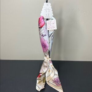 Sunday State | Floral Scarf with Brooch